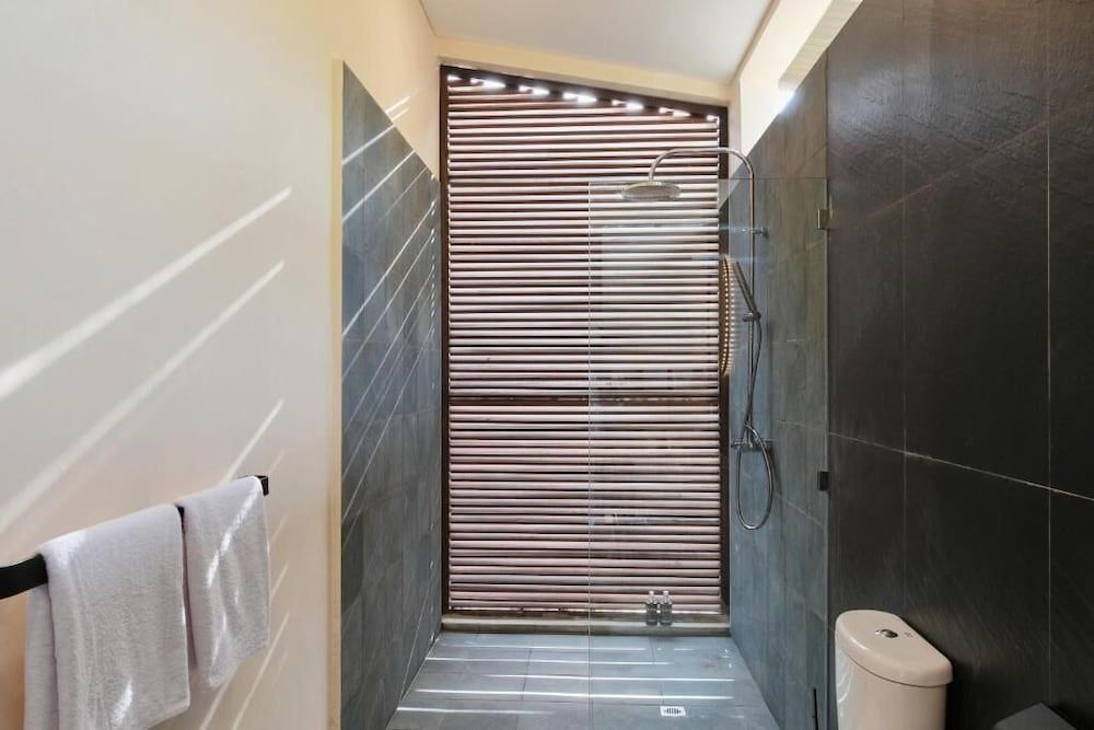 DUNIA LOMBOK Luxury Villa, 2 Bedrooms, Sea View 7