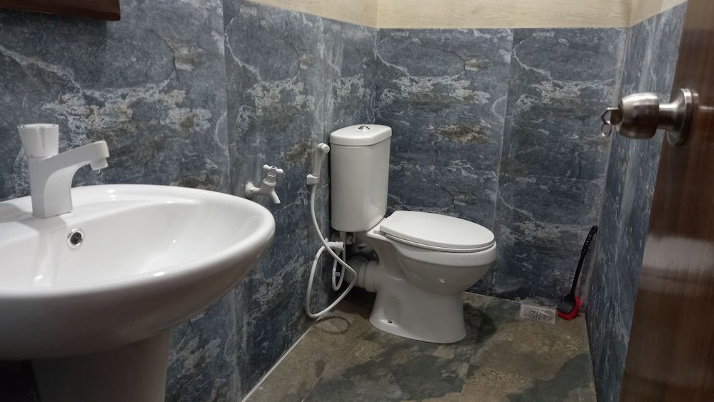 Sewana Guest INN Classic Double Room 3