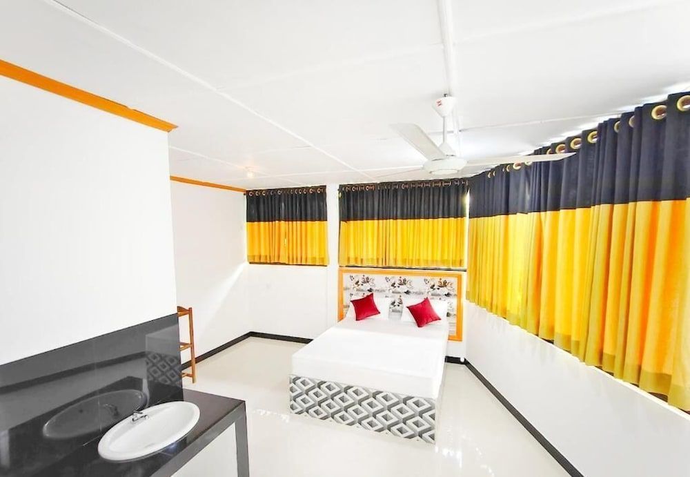 New Nimesha Hotel Comfort Double Room, Balcony, River View 8
