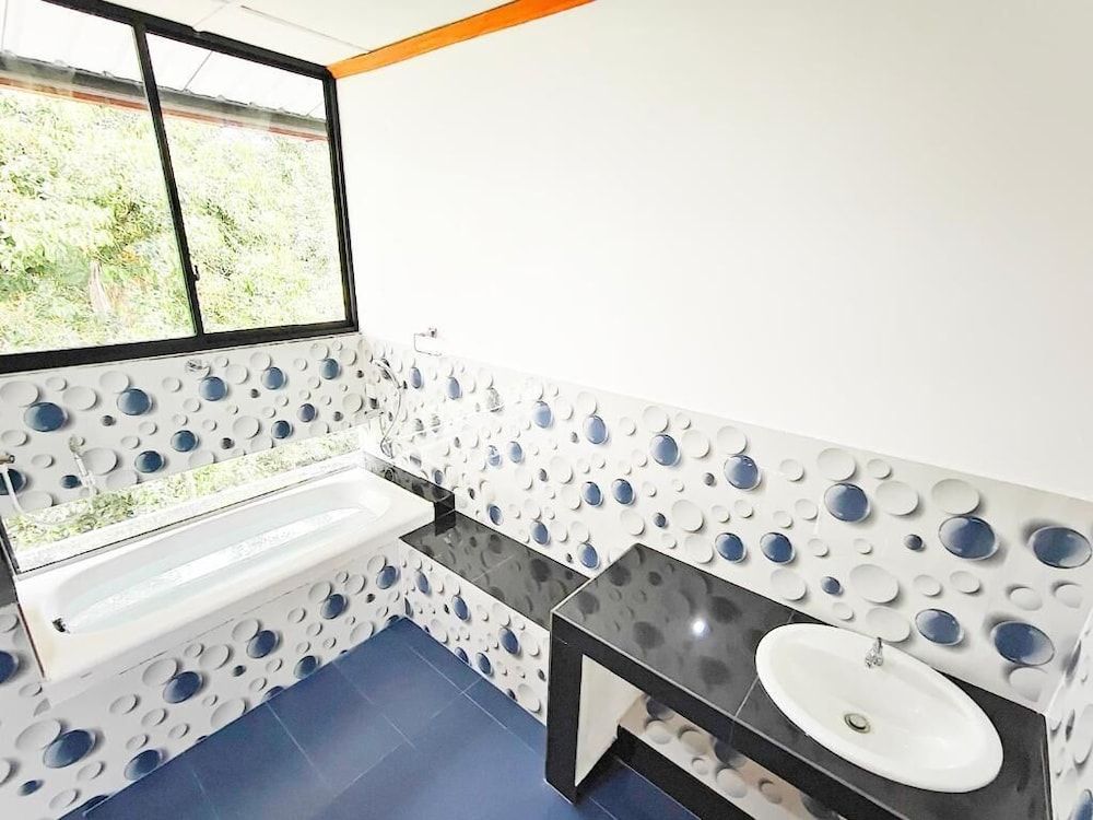 New Nimesha Hotel Comfort Double Room, Balcony, River View 16