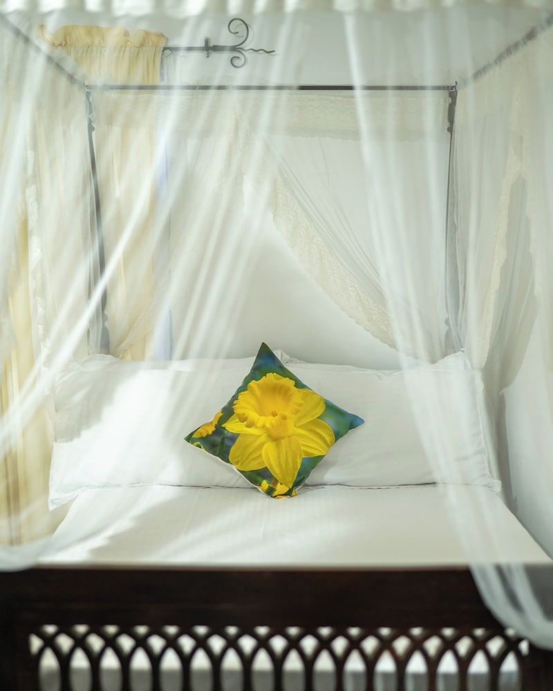 Dover Cottage Triple Room 4