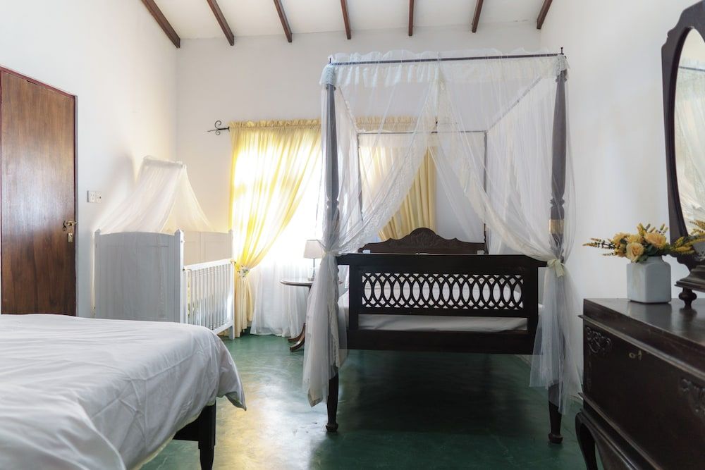 Dover Cottage Triple Room 2