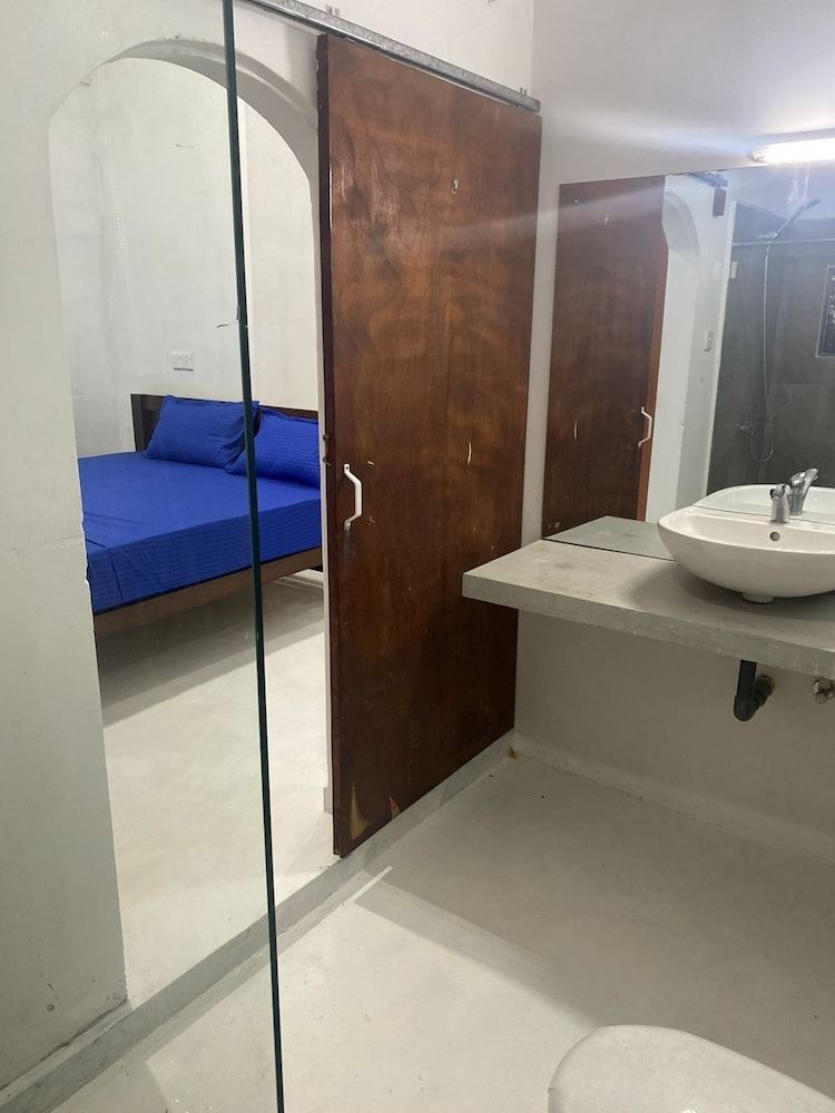 Shore Beach Villa Double Room, Ocean View 7