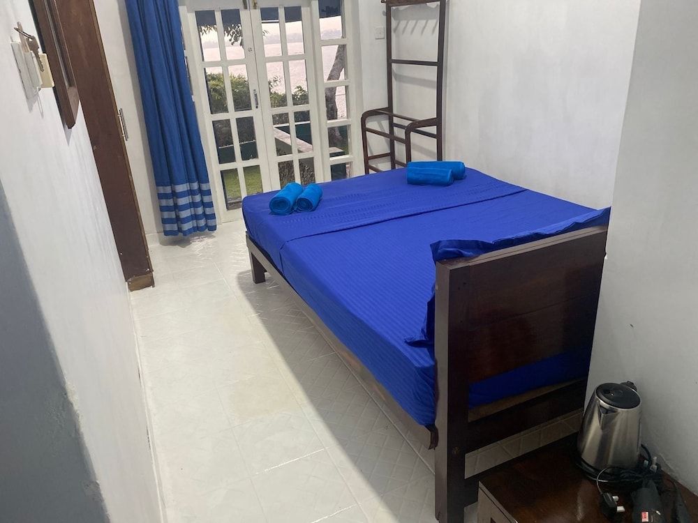Shore Beach Villa Double Room, Ocean View 5