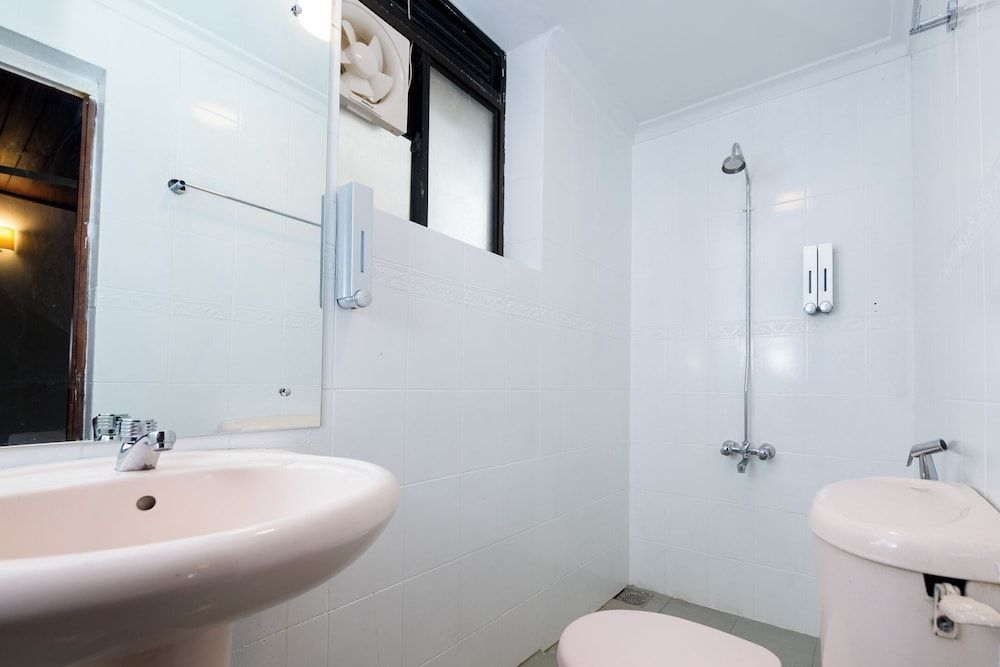 Eden Kandy Deluxe Double Room 4