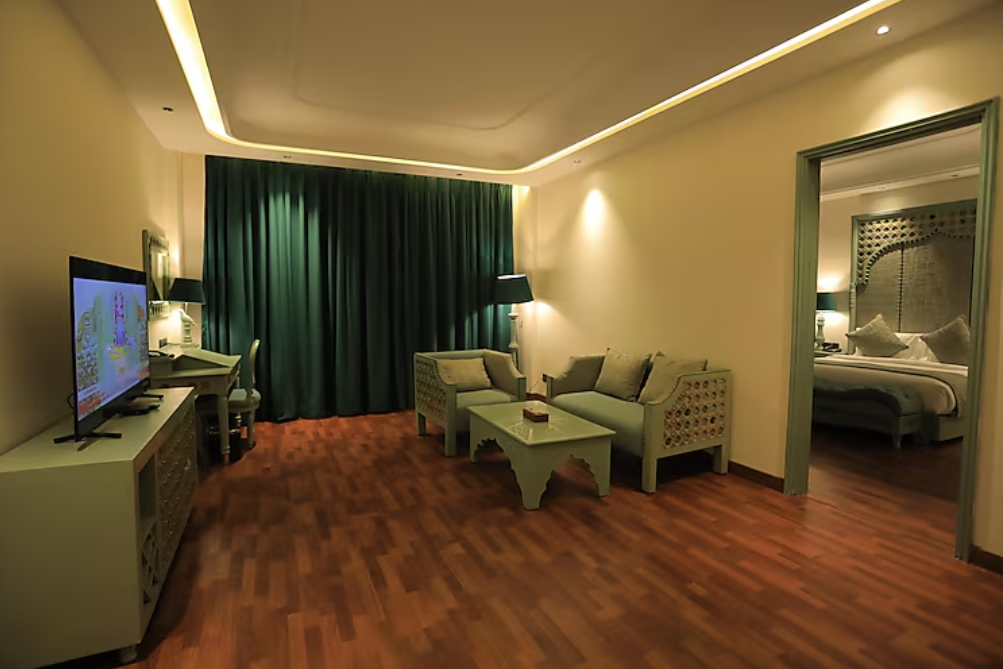 The Royal Venetian Deluxe Room 5