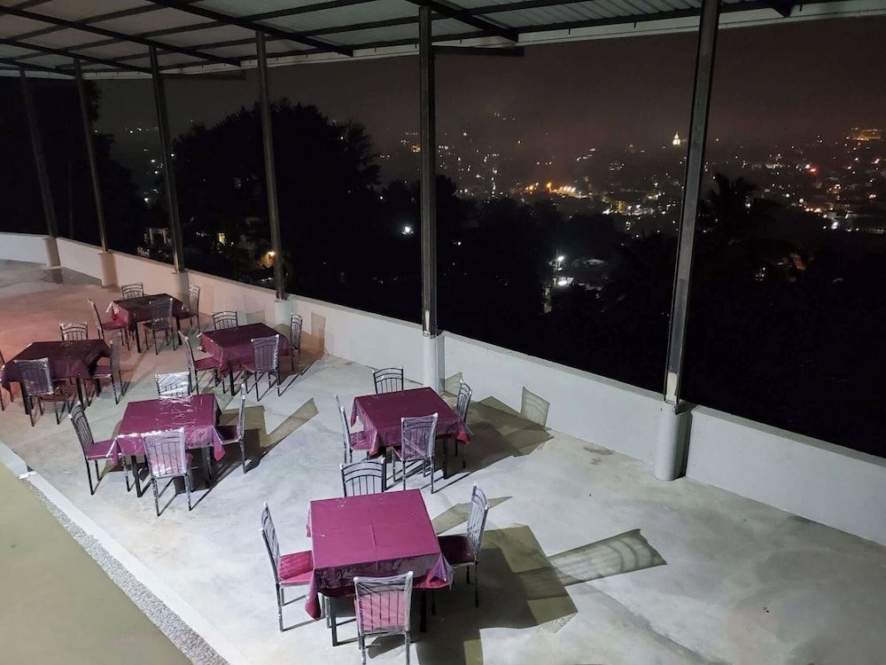 Room-kandy Panoramic MPM Deluxe Balcony Room, 1 Bedroom, Accessible, Smoking 3
