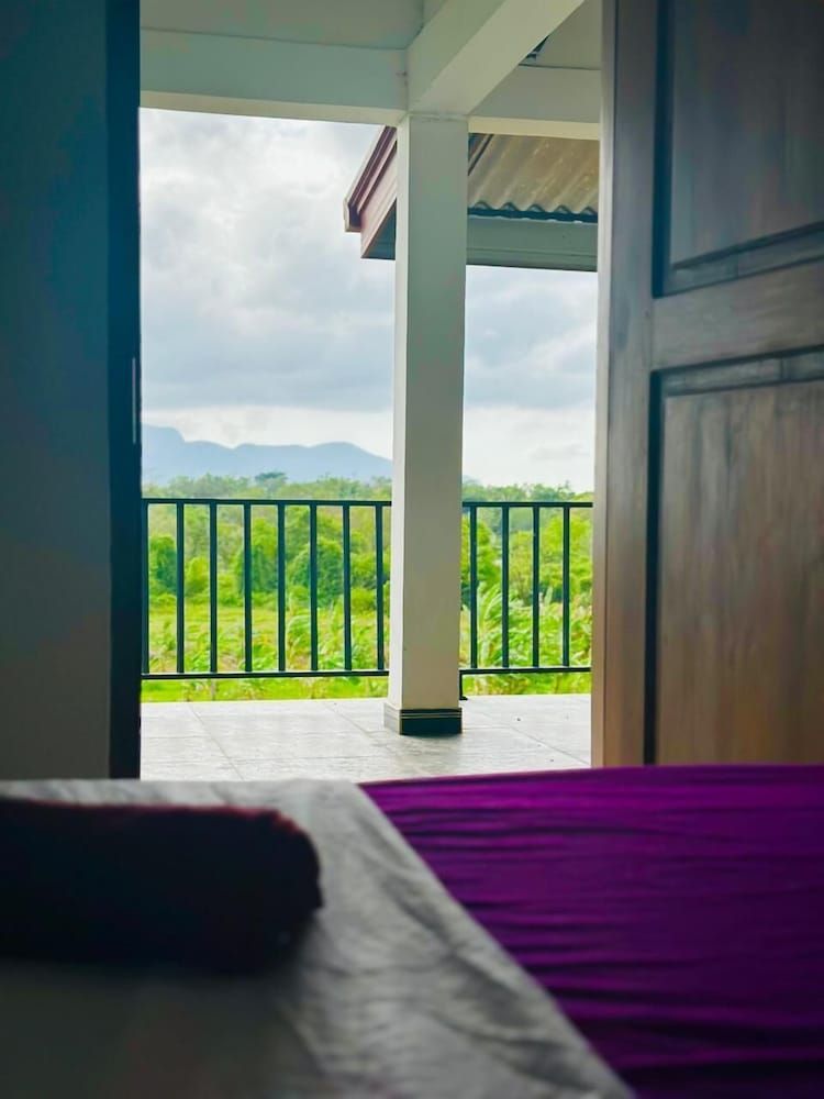 The Wish Lake Resort Deluxe Double Room, Balcony, Lake View 4