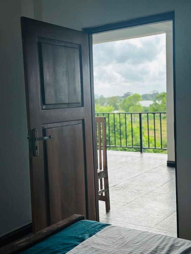 The Wish Lake Resort Deluxe Double Room, Balcony, Lake View 3