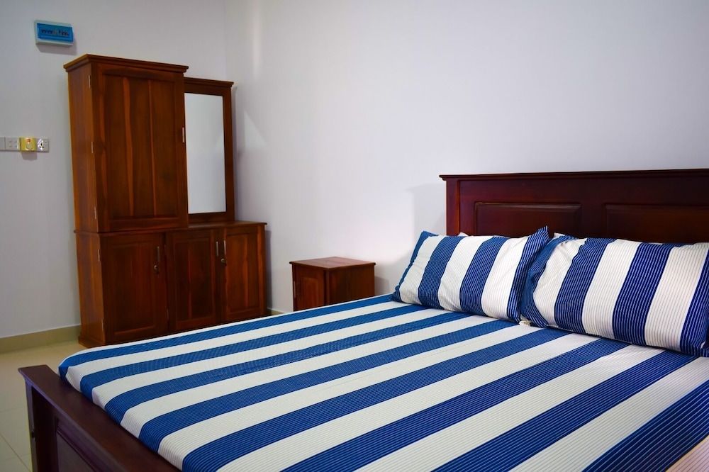 Catamaran 6 Guest Inn Deluxe Double Room 2