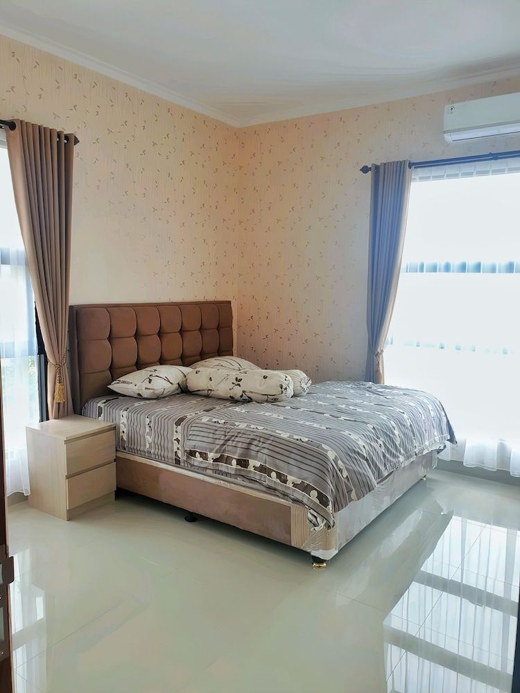 Homestay Gloria Jogja Exclusive House