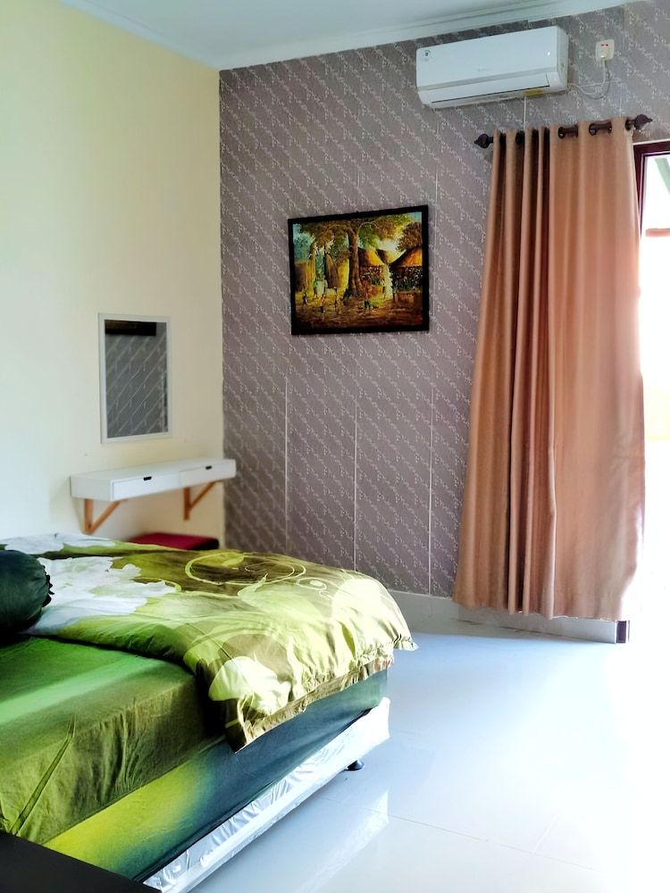 Homestay Gloria Jogja Exclusive House 11