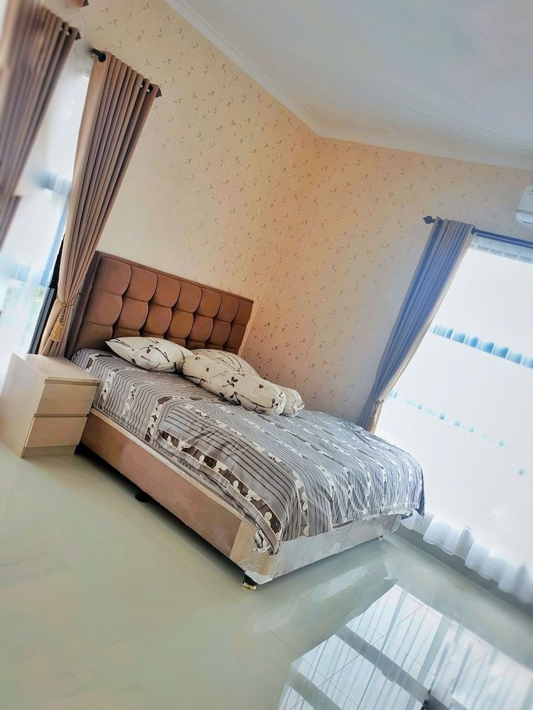 Homestay Gloria Jogja Exclusive House 3