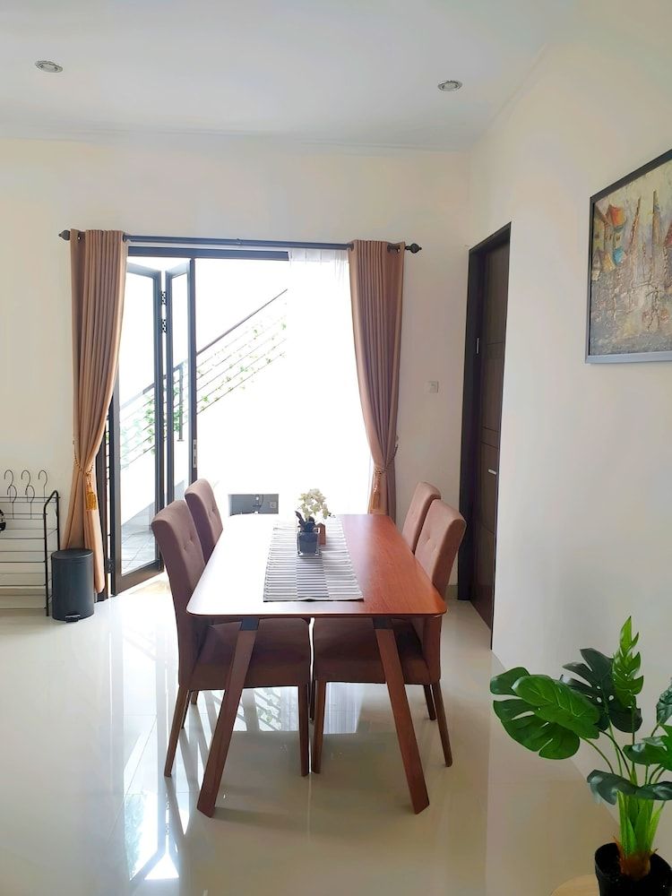 Homestay Gloria Jogja Exclusive House 24