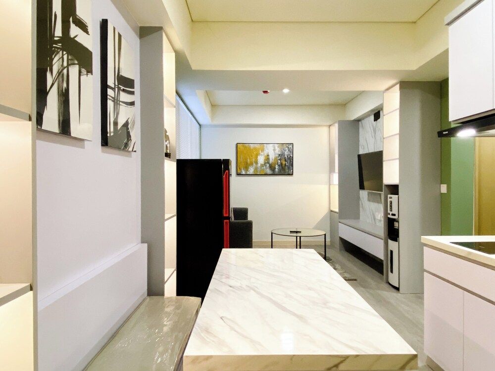 Best Homey 2Br At Meikarta Apartment
