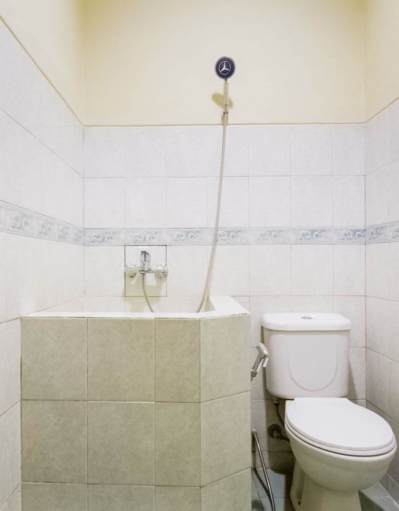 Hotel O Wisma Langen Werdhasih Deluxe Double Room 7