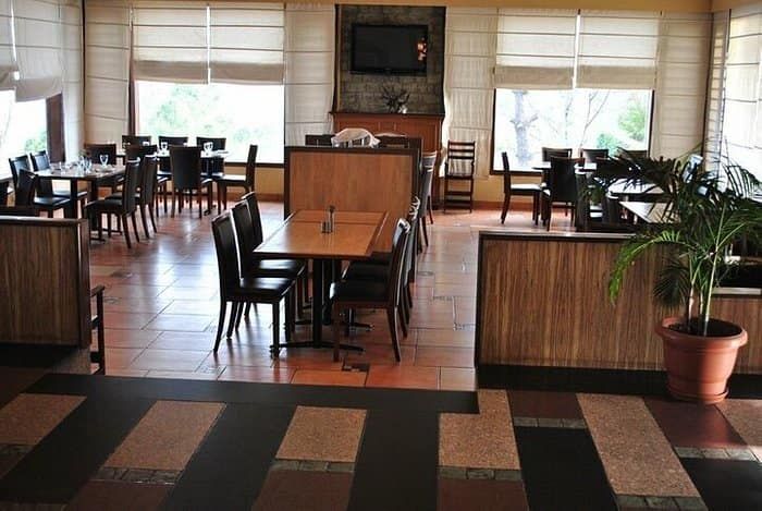Food & Dining