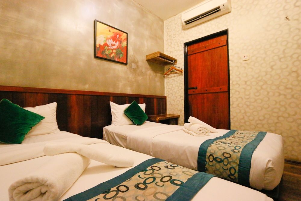 Anggun Hotel Superior Twin Room