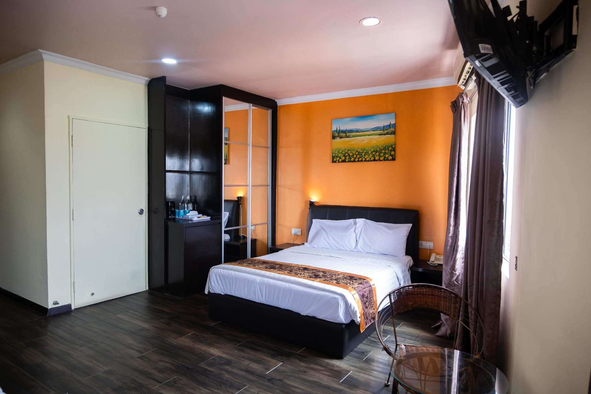 Premium Family - 4 Suite with Jacuzzi Spa Bath