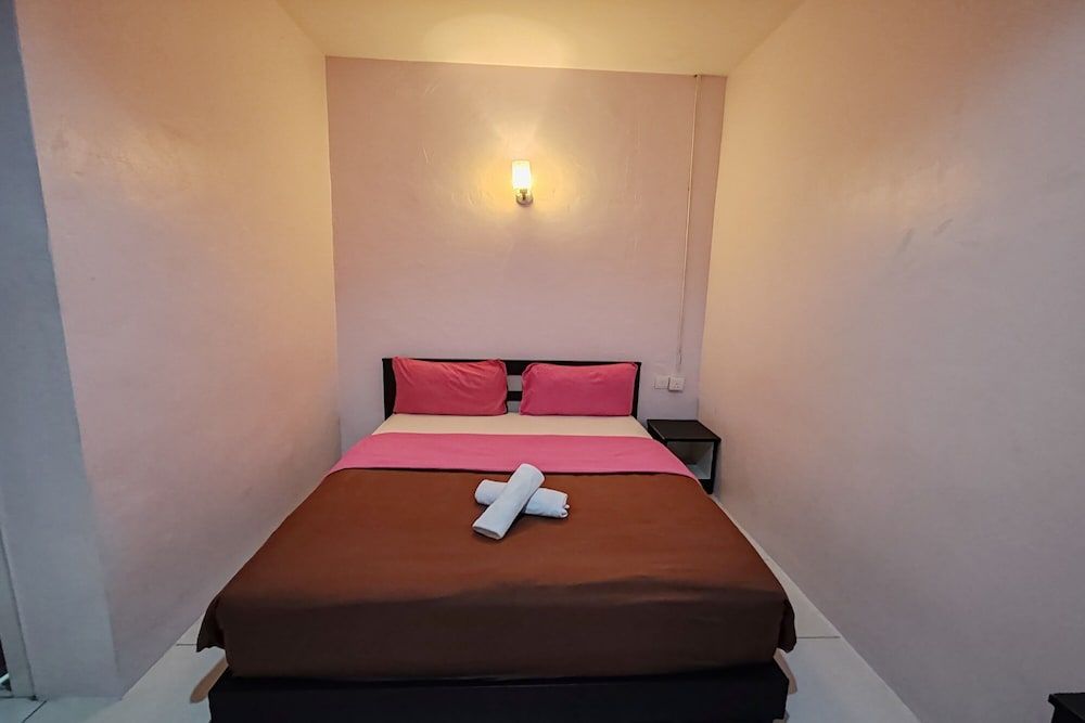 Hotel Kuang Hua Sitiawan Near To (UniKL-MIMET) Standard Room 3