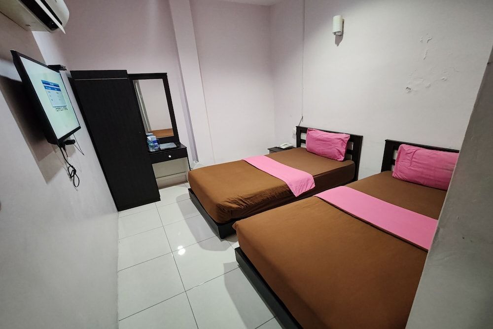 Hotel Kuang Hua Sitiawan Near To (UniKL-MIMET) Standard Twin Room