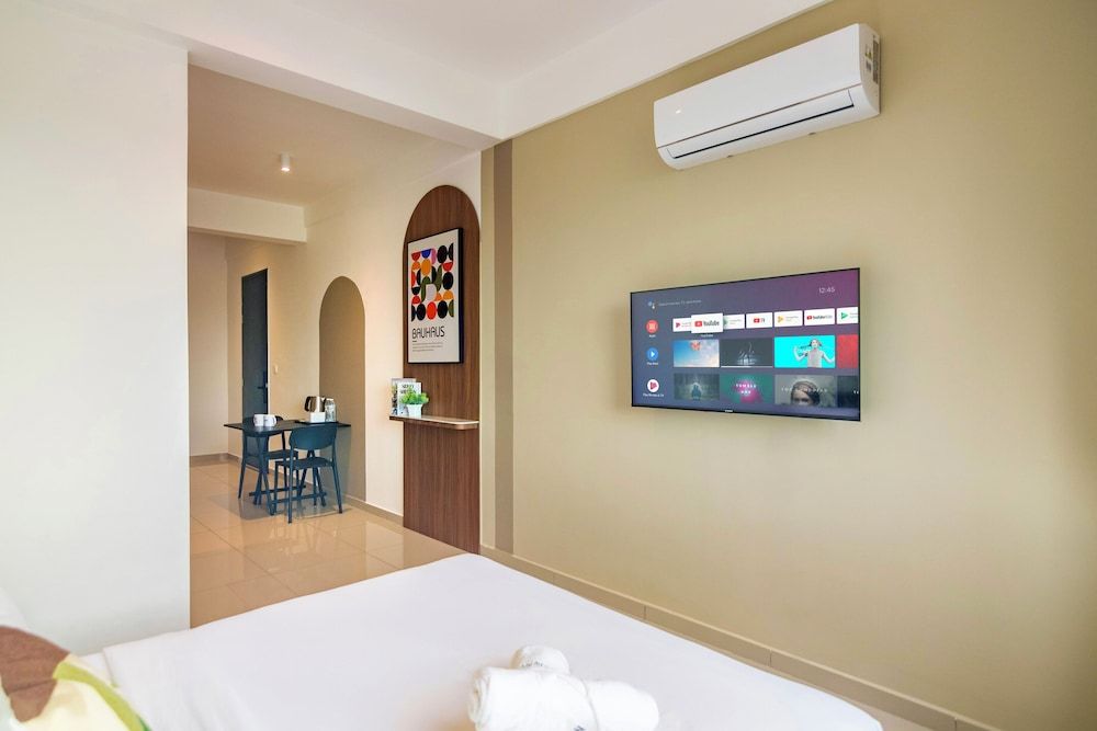 MARC Co - Living Deluxe Studio, City View 12