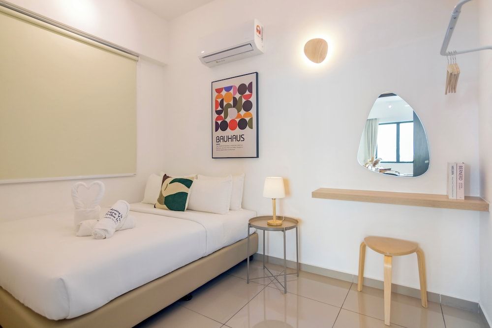 MARC Co - Living Comfort Apartment, 3 Bedrooms, Non Smoking, City View 8