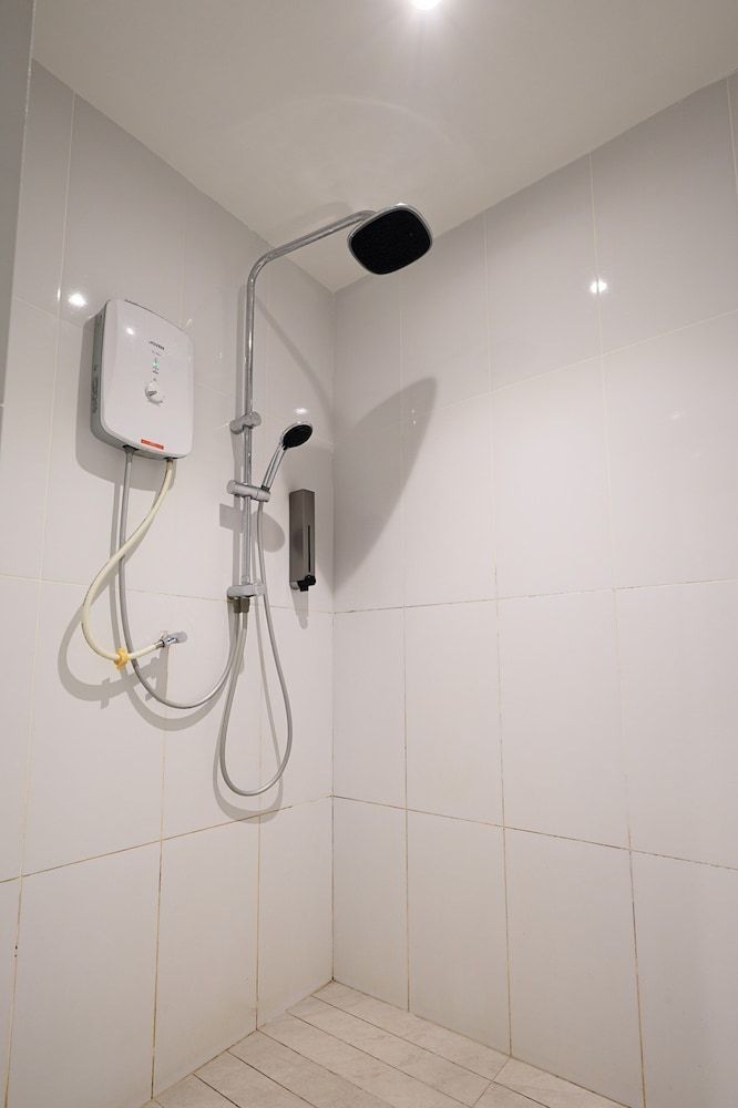 T Hotel Jalan Sultanah Deluxe Quadruple Room, Multiple Bedrooms, Non Smoking 6