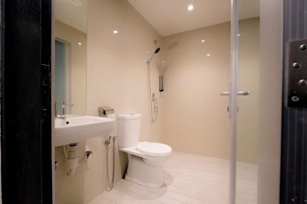 T Hotel Jalan Sultanah Superior Triple Room, 3 Twin Beds, Non Smoking 3