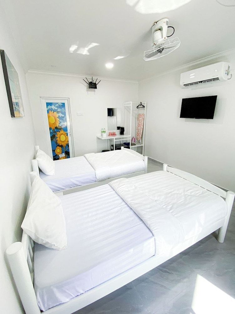 Coastal Bay Dungun Staycation Deluxe Twin Room, Garden View