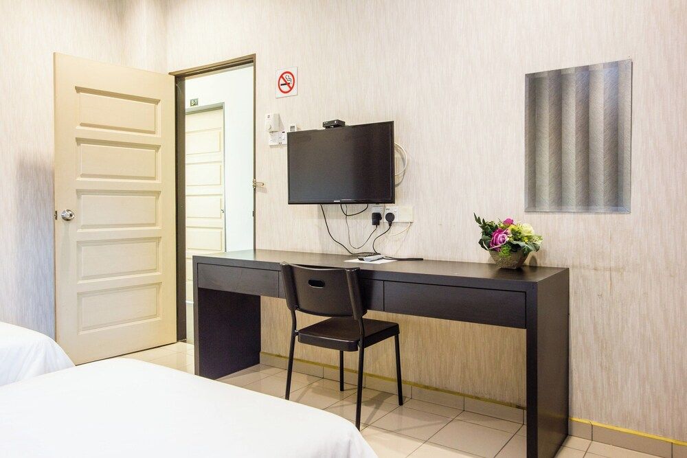 Value Inn Homestay by uBook Superior Twin Room 7