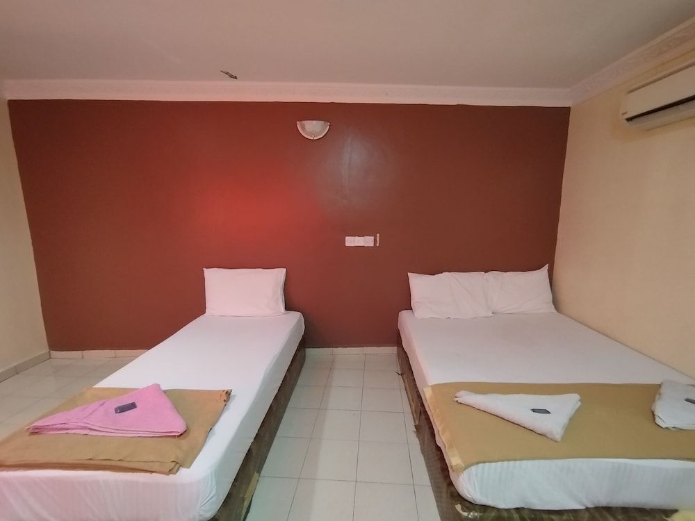 Sentosa Villa Hotel Family Triple Room 3