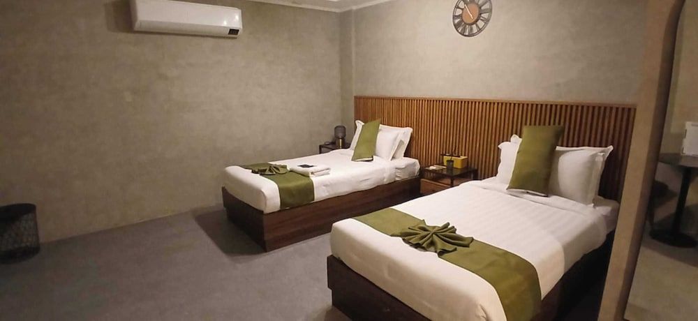 Standard Double Room, 1 Queen Bed