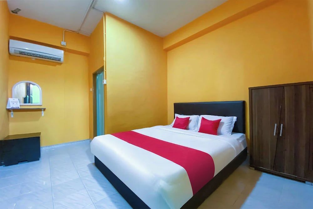 Coop Hotel Kangar Deluxe Double Room 2