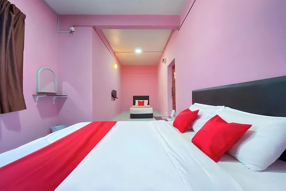 Coop Hotel Kangar Premium Triple Room 7