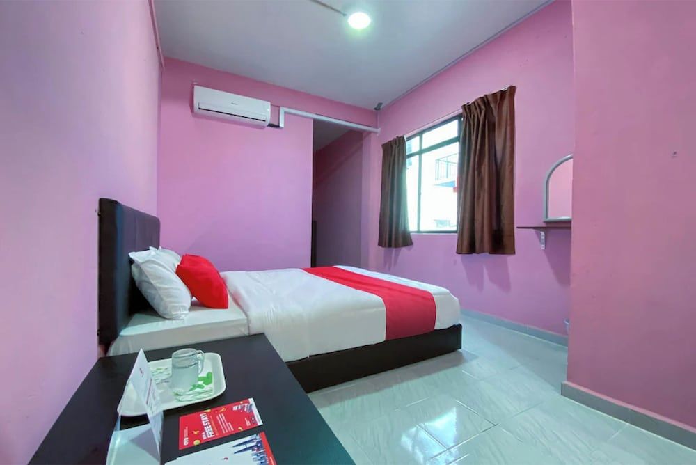 Coop Hotel Kangar Premium Triple Room 8