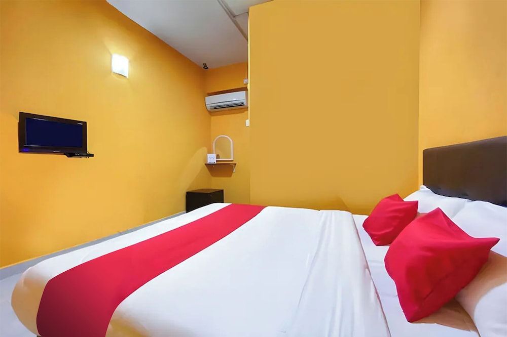 Coop Hotel Kangar Deluxe Double Room
