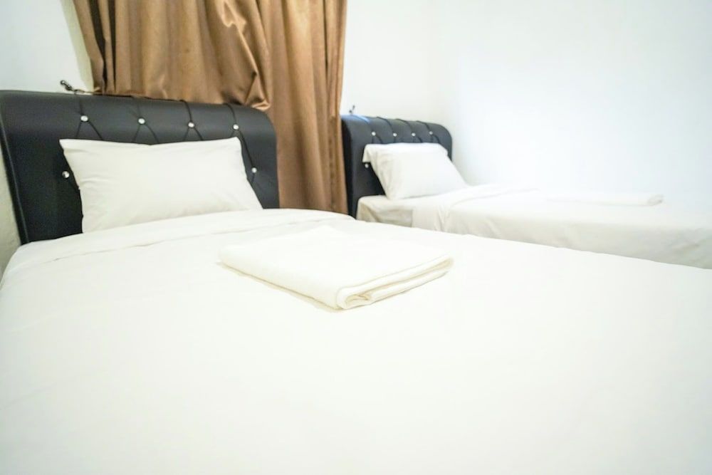 B Link Hotel Basic Twin Room 2
