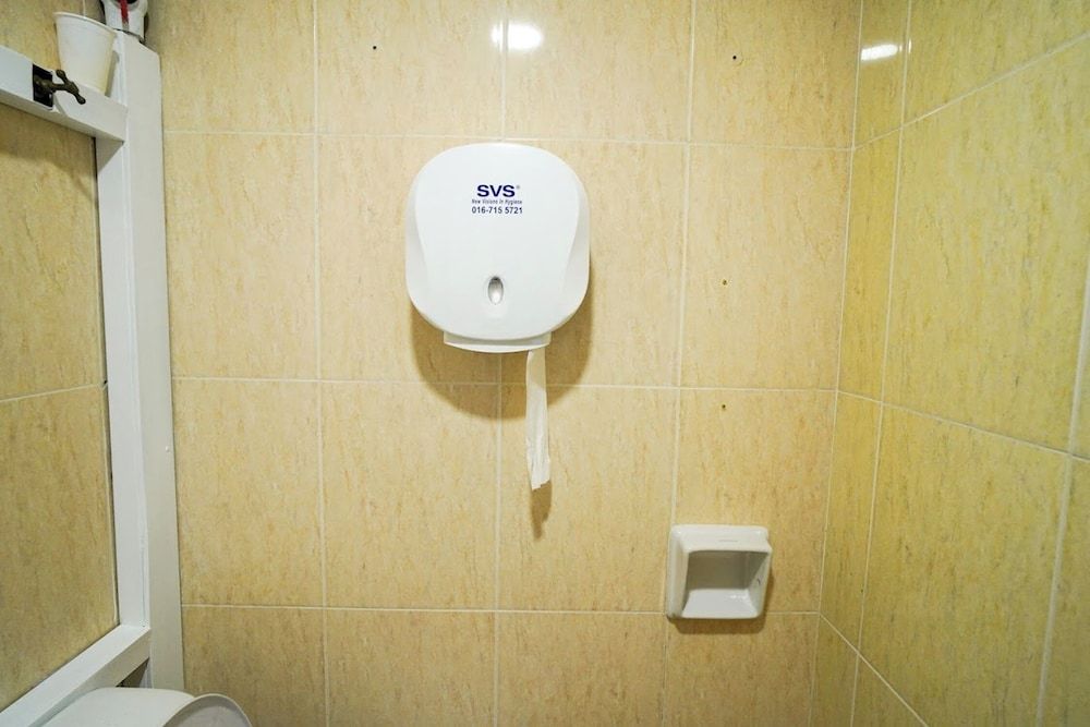 B Link Hotel Basic Twin Room 9