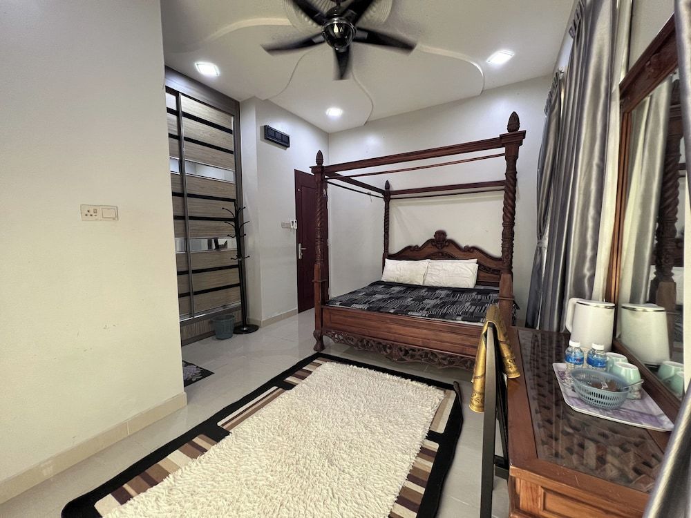 Nurbayu Chalet, Kemaman Deluxe Room, 1 King Bed 2