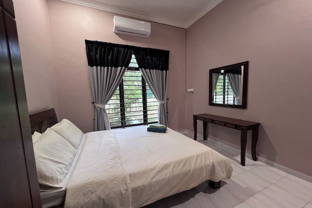 Nurbayu Villa (3 and 4 bedroom Villa) Kemaman Signature Villa 7