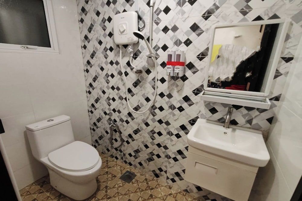 Moon Hotel, Cameron Highlands Family Room 6