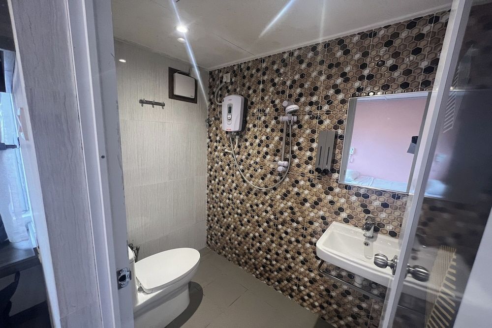 Moon Hotel, Cameron Highlands Triple Room 4