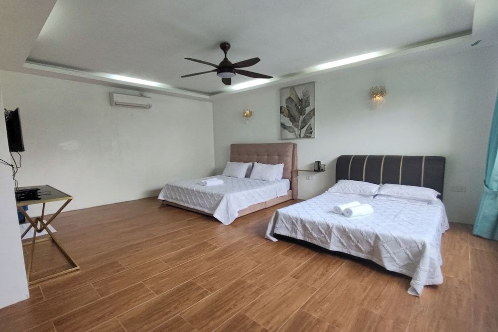 Standard Quadruple Room