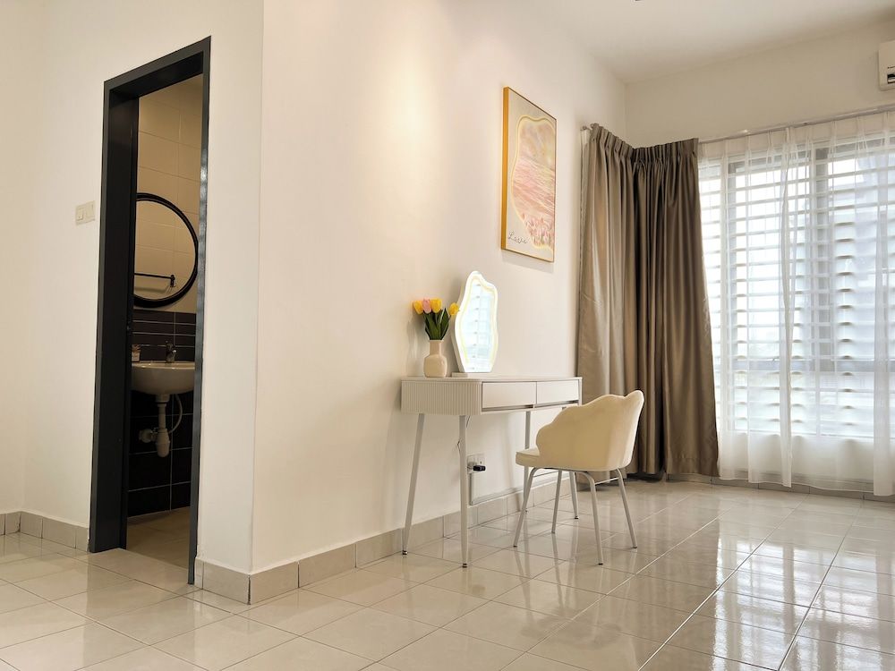 Corner House Puchong 18 pax Kid BBQ Family House, Patio, Corner 28