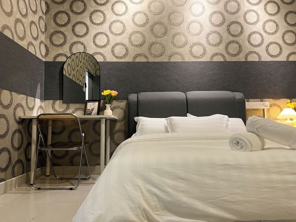 Corner House Puchong 18 pax Kid BBQ Family House, Patio, Corner