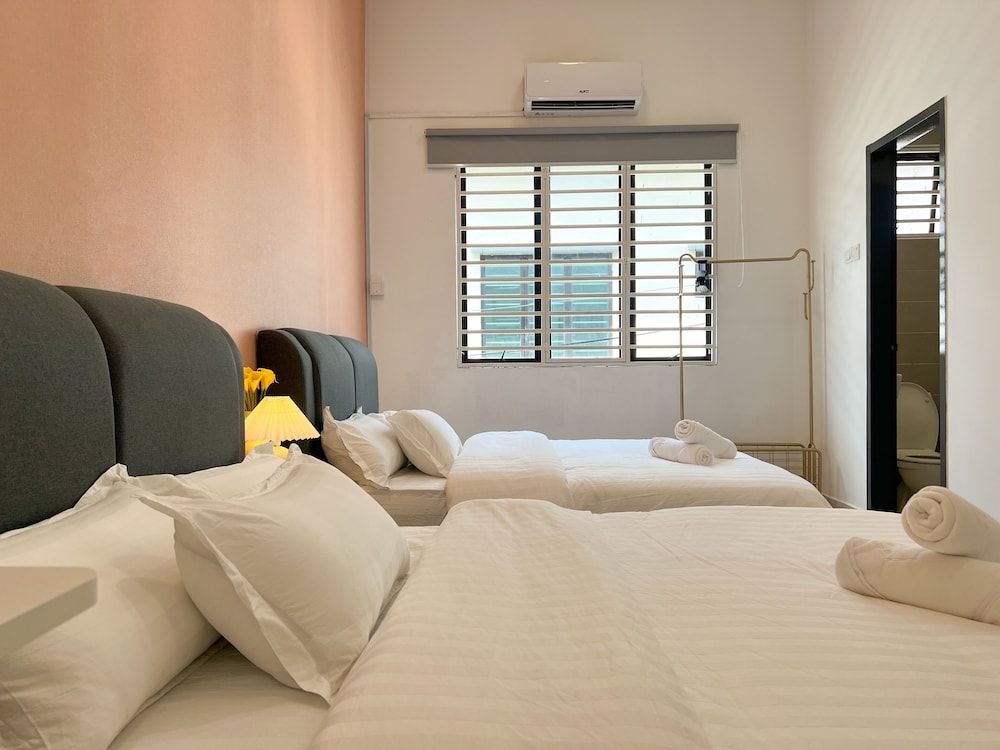 Corner House Puchong 18 pax Kid BBQ Family House, Patio, Corner 14