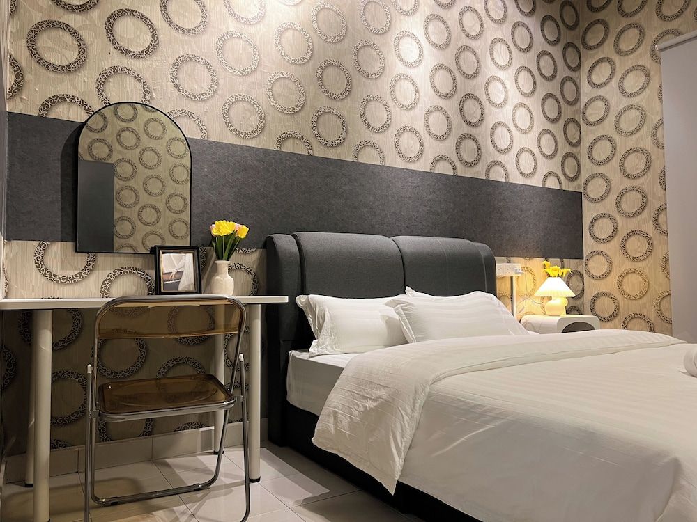 Corner House Puchong 18 pax Kid BBQ Family House, Patio, Corner 3