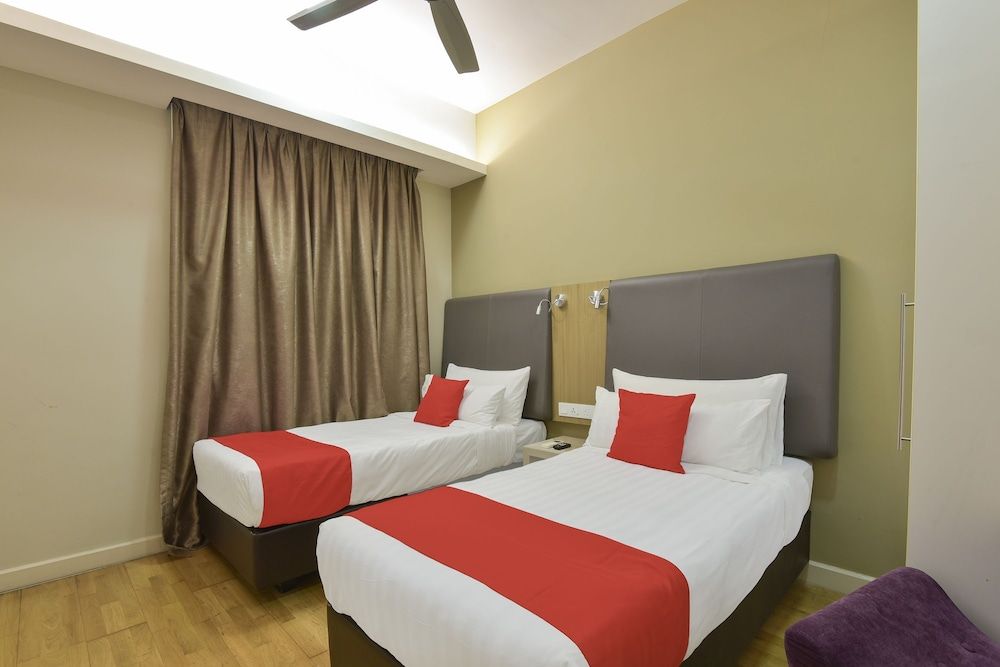 Suite, 3 Bedrooms, Pool View
