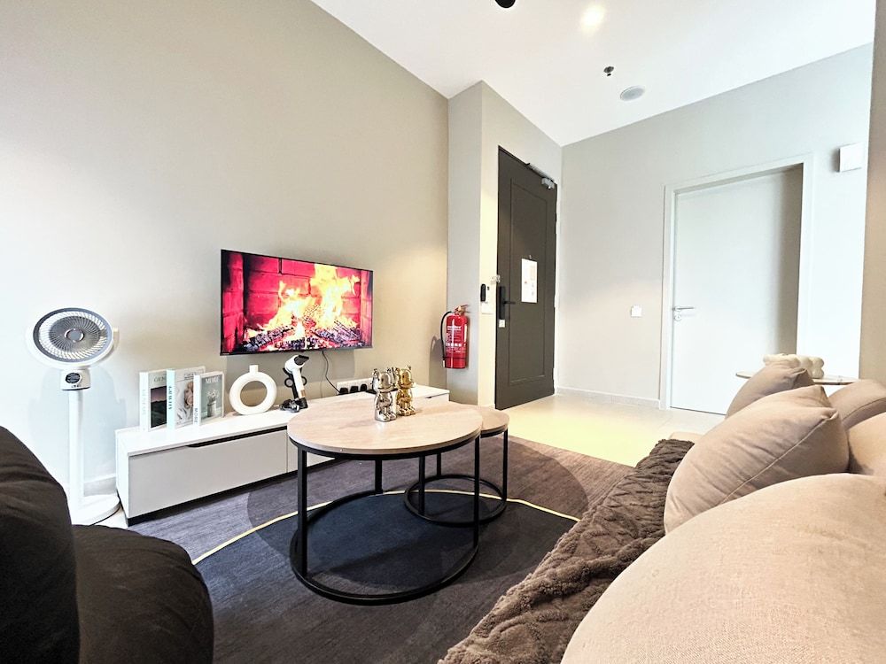 The Paxtonz by Manhattan Group Apartment, 2 Bedrooms 34